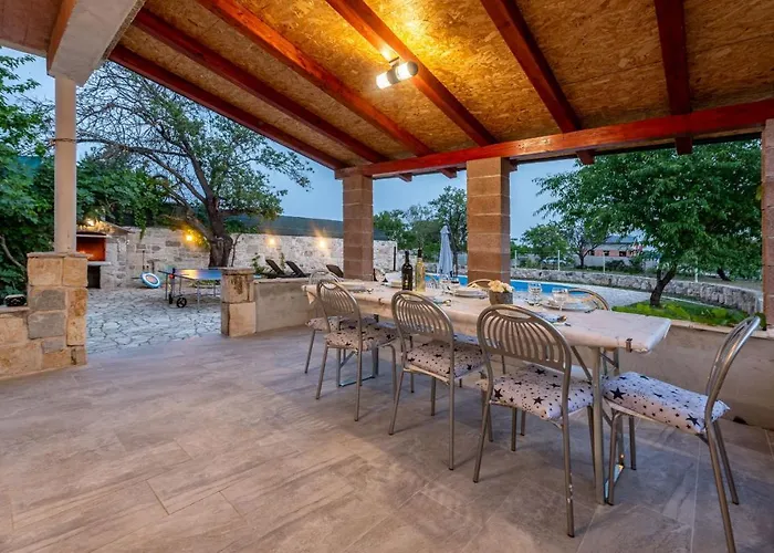 Rozaria Zadarvillas Vila