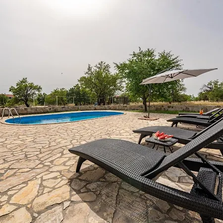 Rozaria Zadarvillas * Podlug