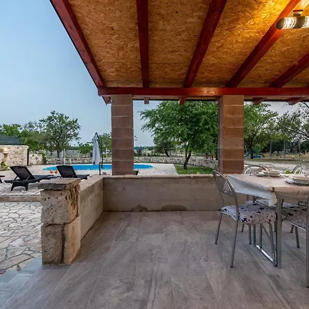 Rozaria Zadarvillas * Podlug