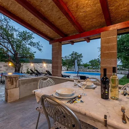 Rozaria Zadarvillas Podlug