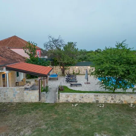 Rozaria Zadarvillas
