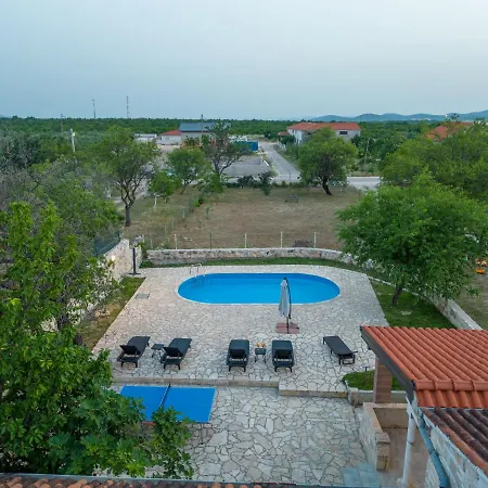 Rozaria Zadarvillas