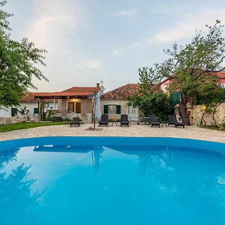 Rozaria Zadarvillas * Podlug