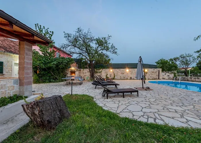 Rozaria Zadarvillas Podlug