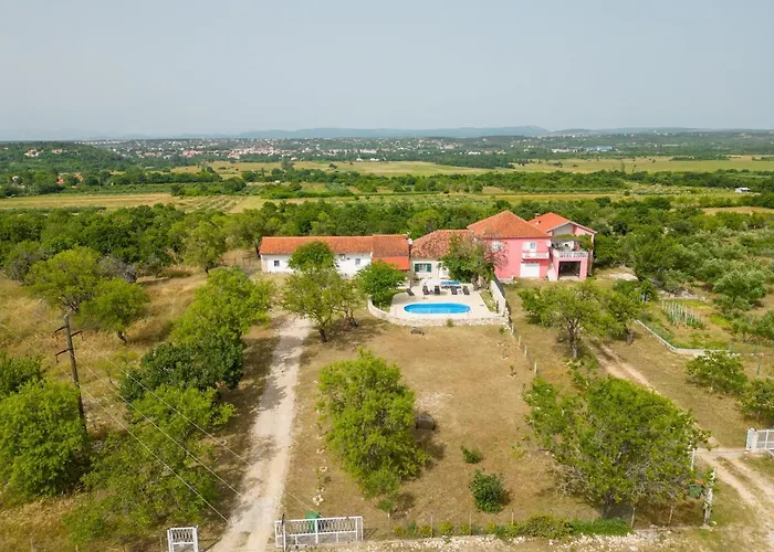 Rozaria Zadarvillas Вилла *