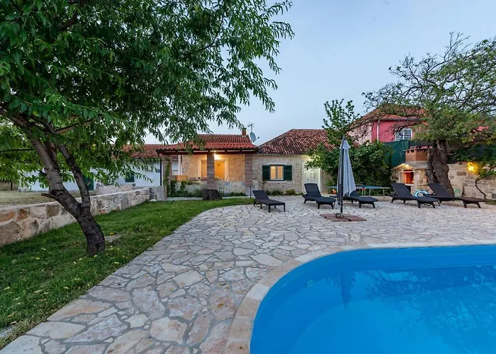 Rozaria Zadarvillas Вилла Podlug