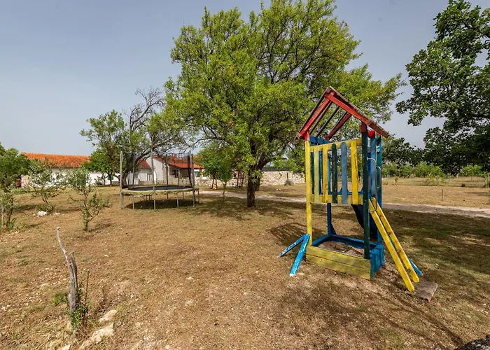 Rozaria Zadarvillas Вилла Podlug